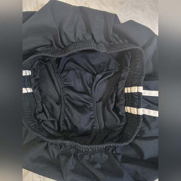 Nike Women's Black Athletic Running Shorts Size Small - Picture 4 of 7